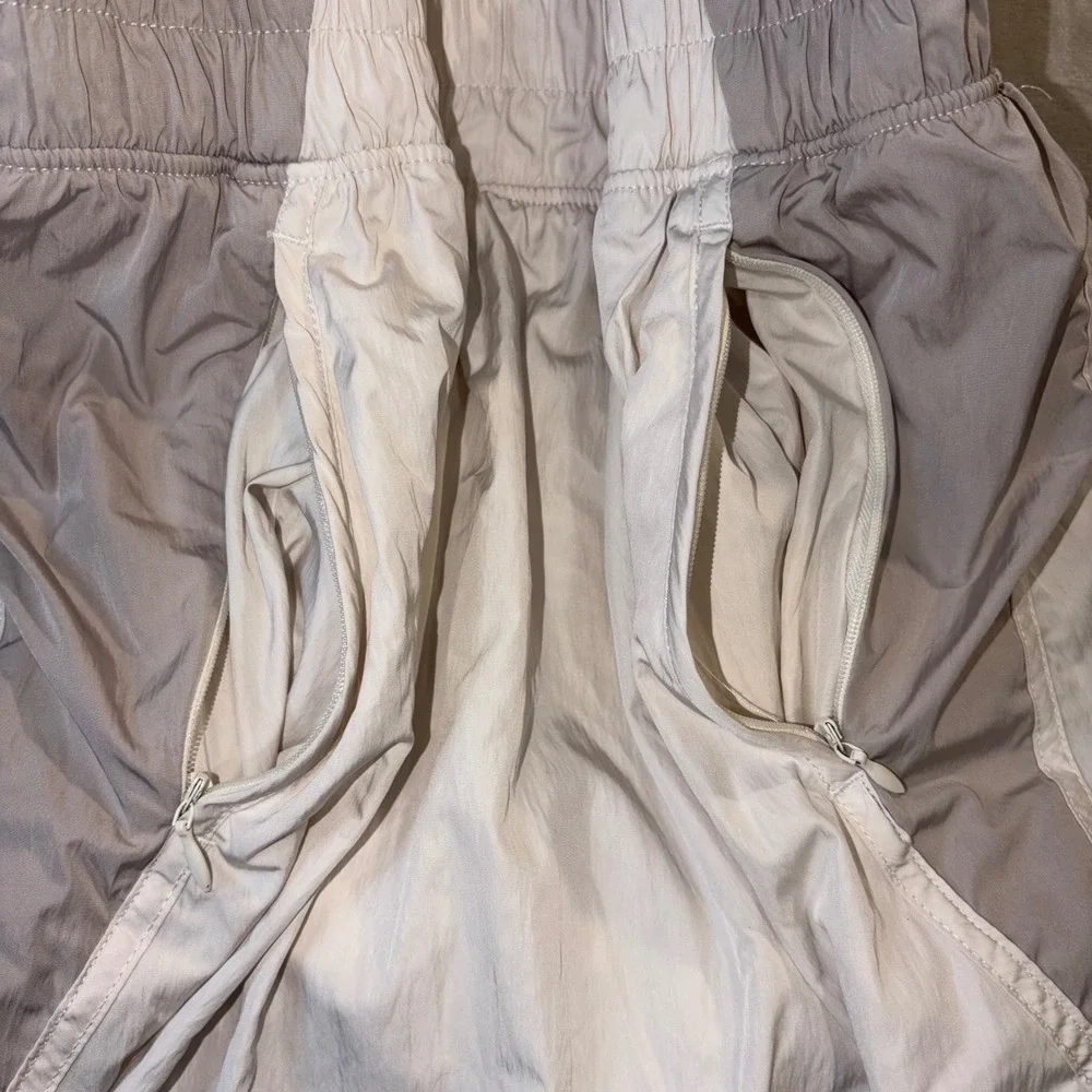 Yogalicious Radiant Color Block Bailey Skort Cream Taupe Smocked Waist Small